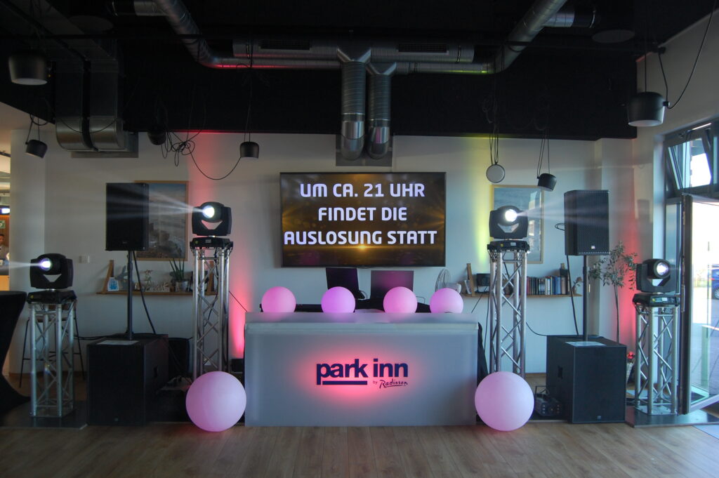 Lokation Park Inn by Radisson Wismar. DJ Aufbau für Hochzeit